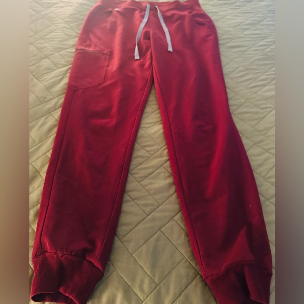 FIGS burgundy high waisted scrub joggers bottom